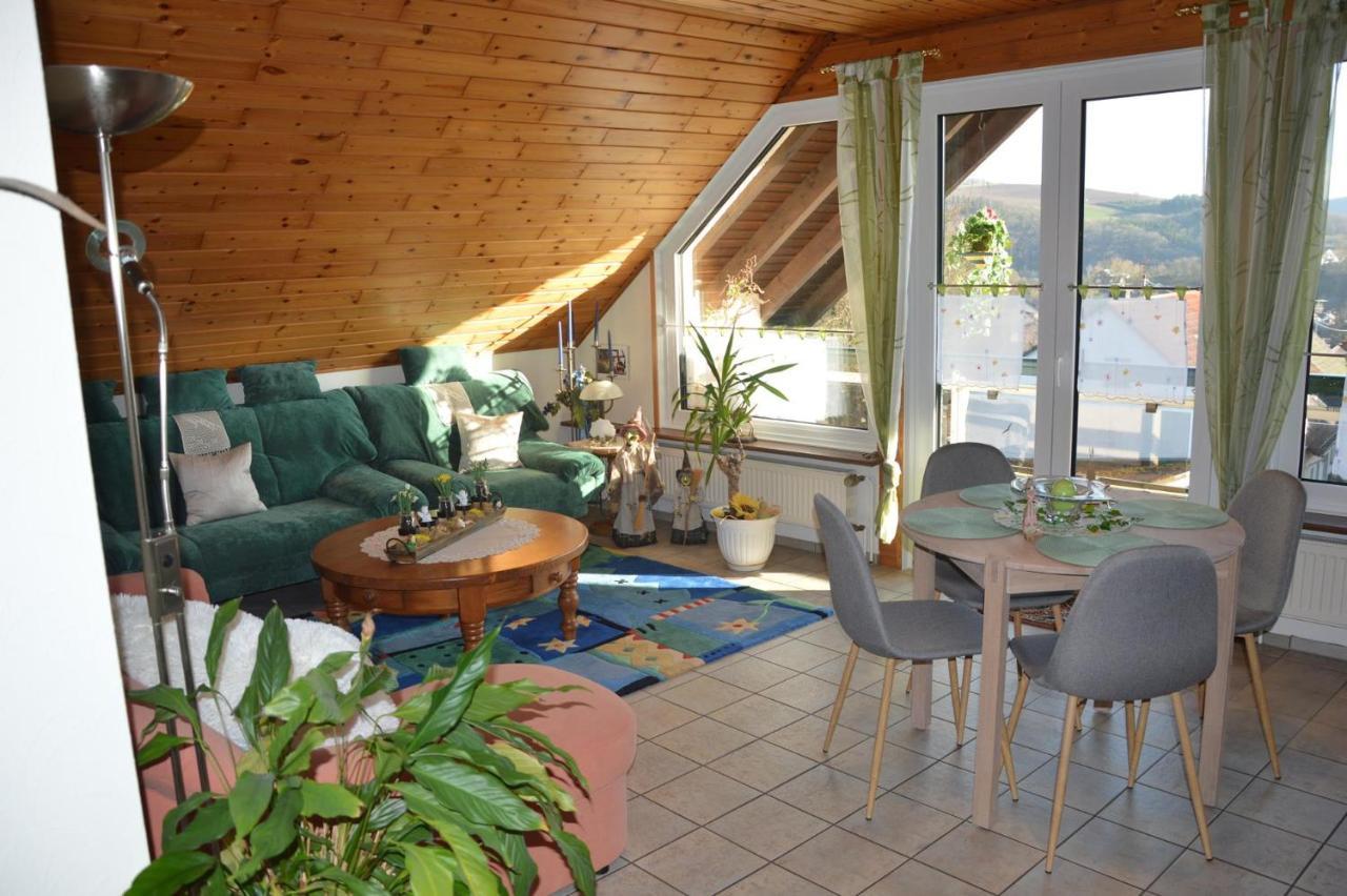 Ferienwohnung Auszeit Waxweiler Exteriör bild