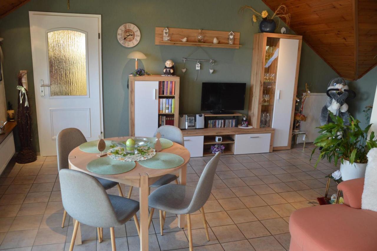 Ferienwohnung Auszeit Waxweiler Exteriör bild